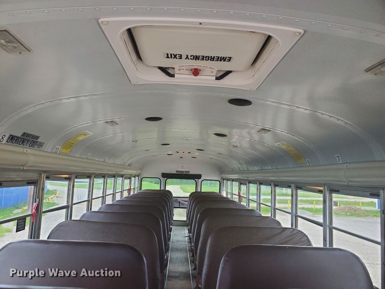 image for item GV9008 2007 Blue Bird L072648  school bus
