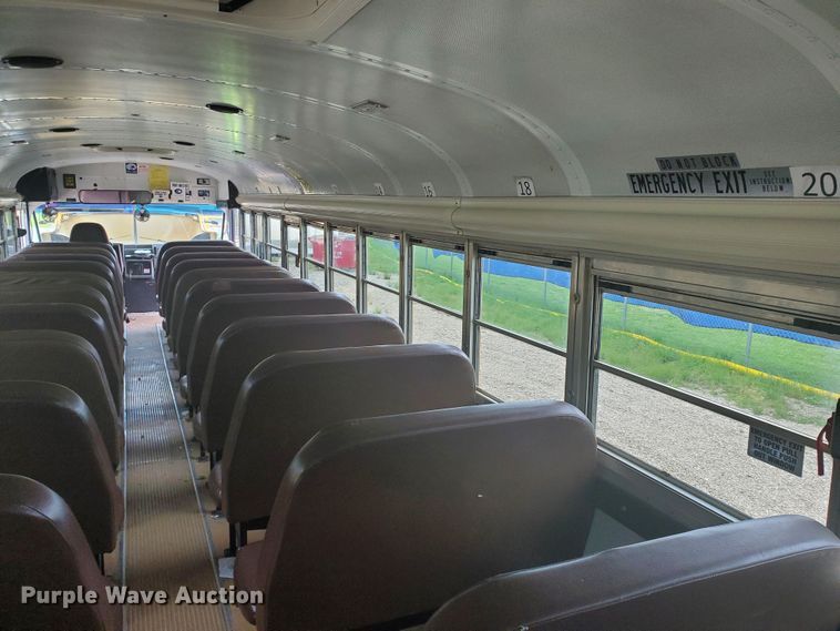 image for item GV9008 2007 Blue Bird L072648  school bus