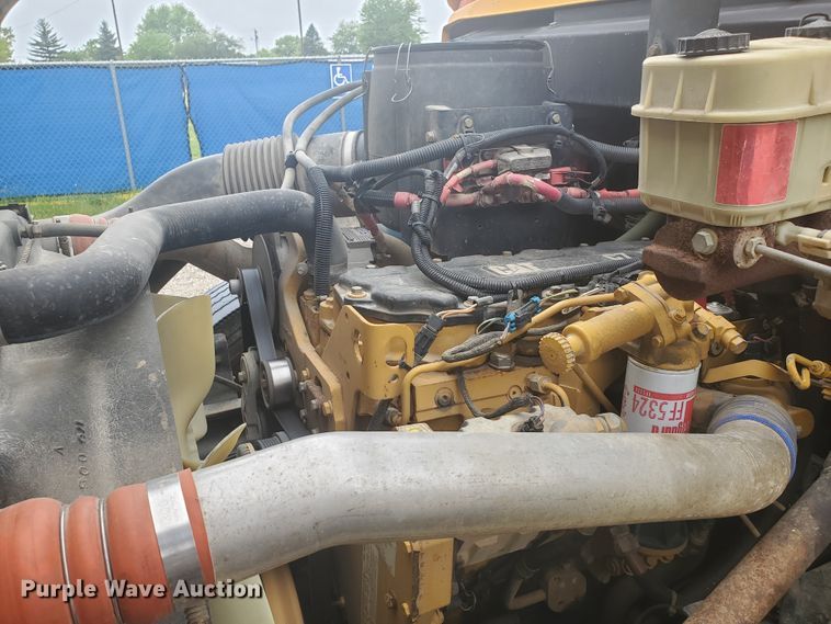 image for item GV9008 2007 Blue Bird L072648  school bus