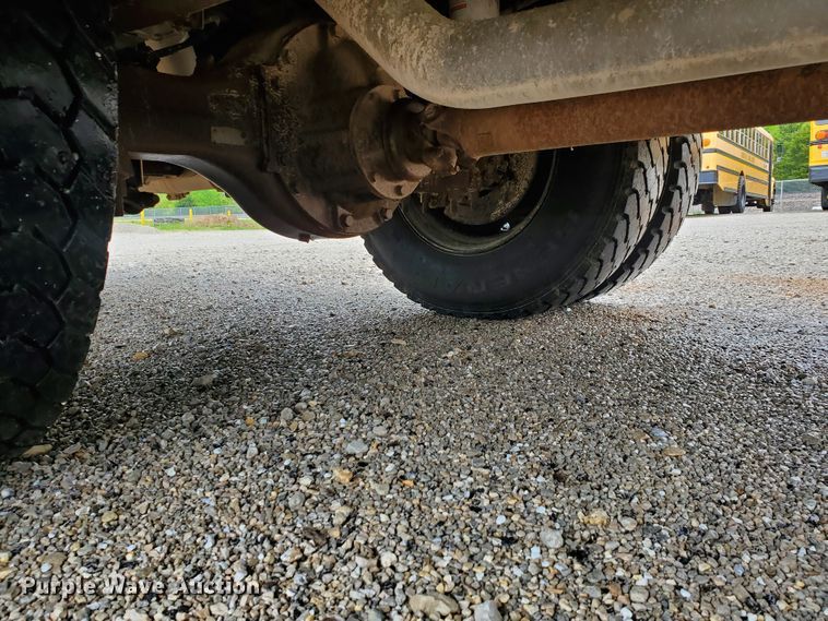 image for item GV9008 2007 Blue Bird L072648  school bus