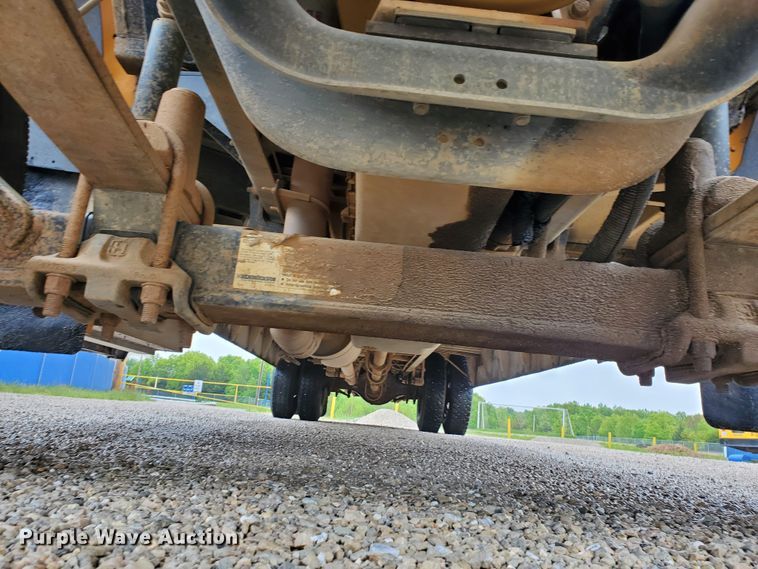 image for item GV9008 2007 Blue Bird L072648  school bus