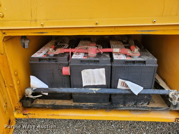 image for item GV9008 2007 Blue Bird L072648  school bus