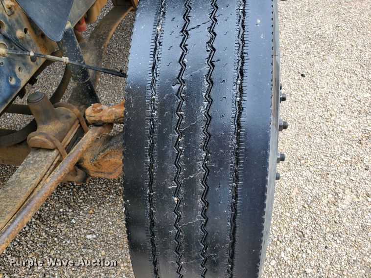 image for item GV9008 2007 Blue Bird L072648  school bus