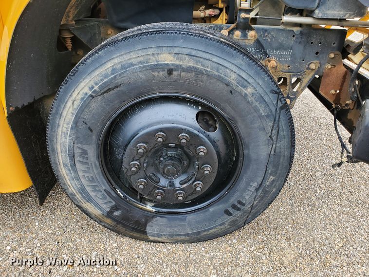 image for item GV9008 2007 Blue Bird L072648  school bus