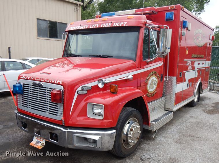 image for item GV9032 1999 Freightliner FL50  ambulance
