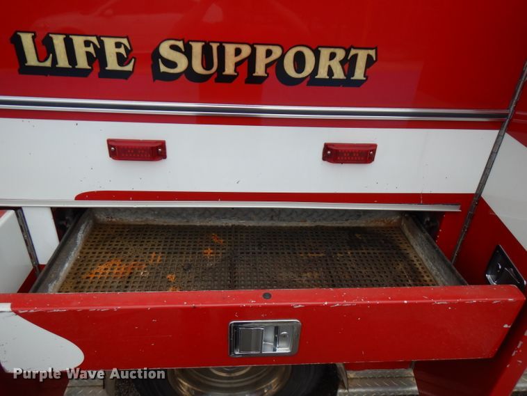 image for item GV9032 1999 Freightliner FL50  ambulance