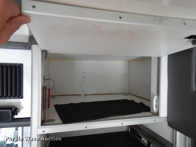 image for item GV9032 1999 Freightliner FL50  ambulance