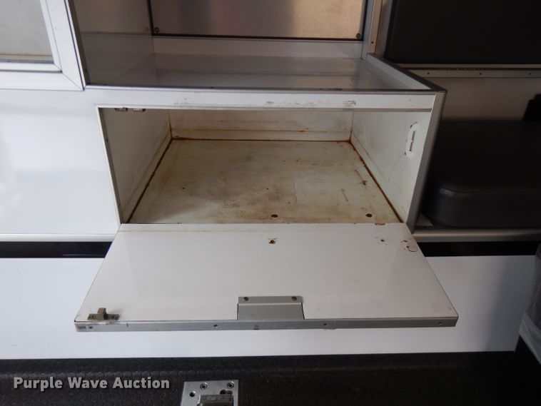 image for item GV9032 1999 Freightliner FL50  ambulance