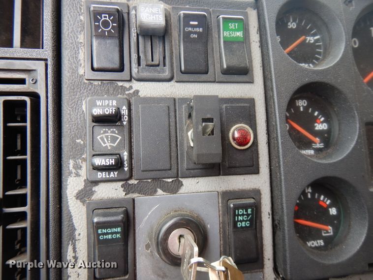 image for item GV9032 1999 Freightliner FL50  ambulance