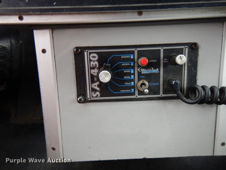 image for item GV9032 1999 Freightliner FL50  ambulance