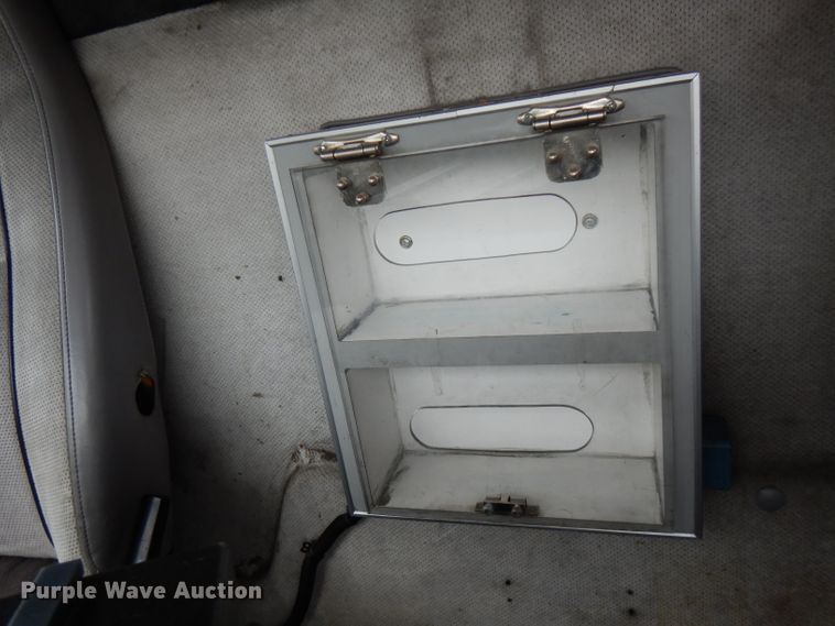 image for item GV9032 1999 Freightliner FL50  ambulance