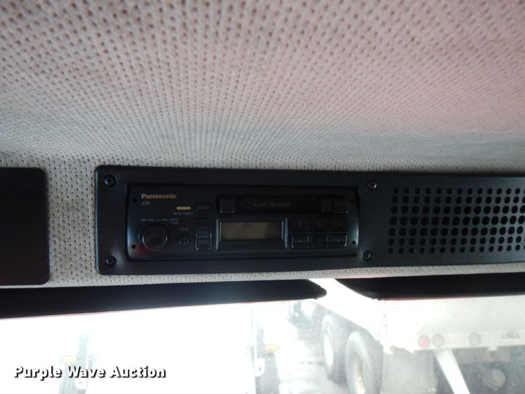 image for item GV9032 1999 Freightliner FL50  ambulance