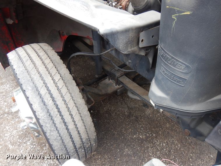 image for item GV9032 1999 Freightliner FL50  ambulance