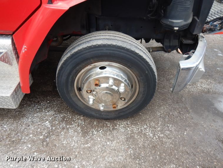 image for item GV9032 1999 Freightliner FL50  ambulance