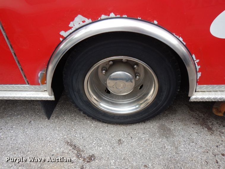 image for item GV9032 1999 Freightliner FL50  ambulance