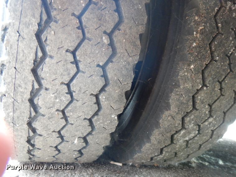 image for item GV9032 1999 Freightliner FL50  ambulance