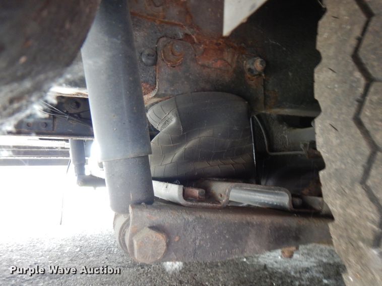 image for item GV9032 1999 Freightliner FL50  ambulance