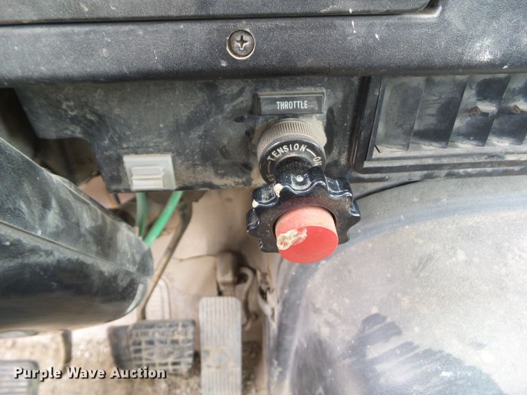 image for item GX9065 1990 International 8200  semi truck