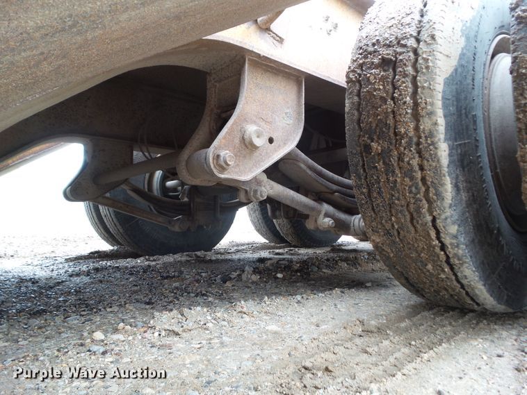 image for item GX9066 1989 Load King PHD70/90-3 lowboy equipment trailer