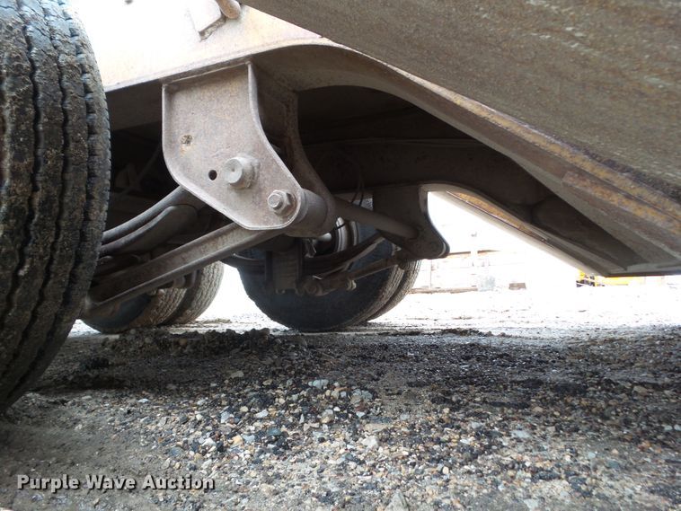 image for item GX9066 1989 Load King PHD70/90-3 lowboy equipment trailer