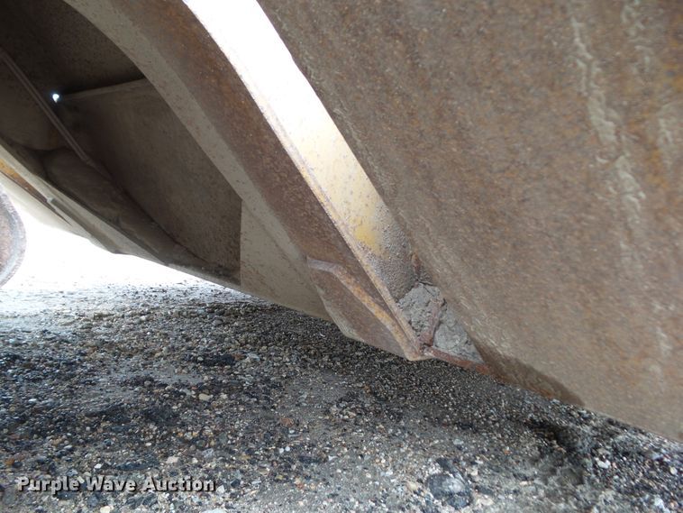 image for item GX9066 1989 Load King PHD70/90-3 lowboy equipment trailer