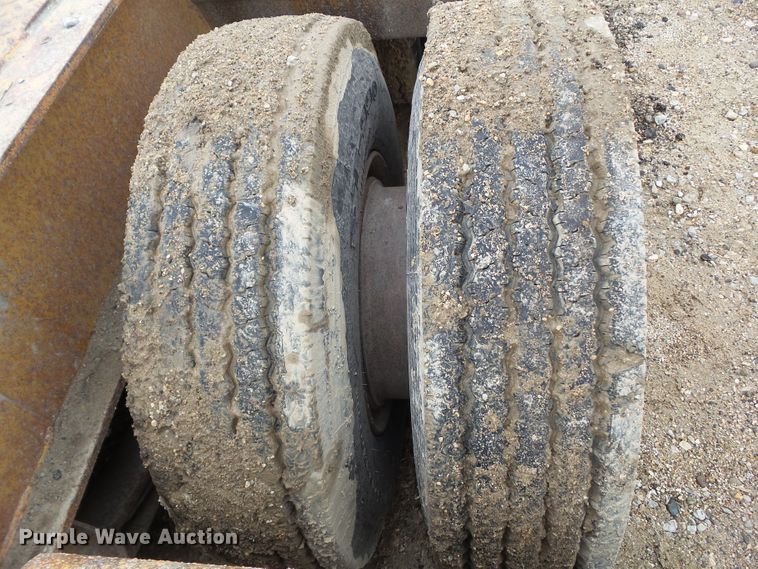 image for item GX9066 1989 Load King PHD70/90-3 lowboy equipment trailer