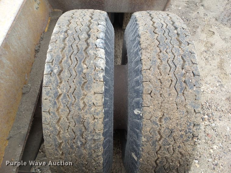 image for item GX9066 1989 Load King PHD70/90-3 lowboy equipment trailer