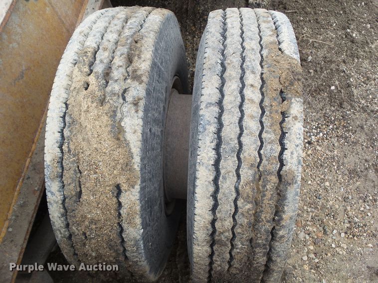 image for item GX9066 1989 Load King PHD70/90-3 lowboy equipment trailer