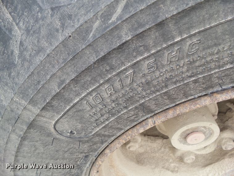 image for item GX9066 1989 Load King PHD70/90-3 lowboy equipment trailer