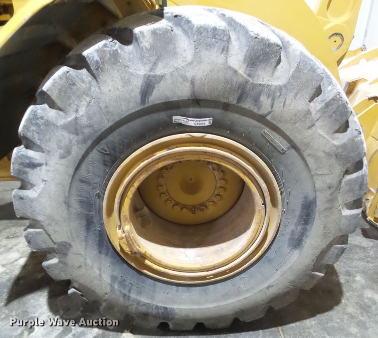 image for item GX9069 (5) Firestone 23.5-25 tires