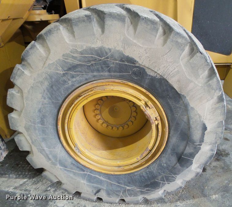 image for item GX9069 (5) Firestone 23.5-25 tires