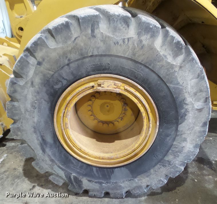 image for item GX9069 (5) Firestone 23.5-25 tires