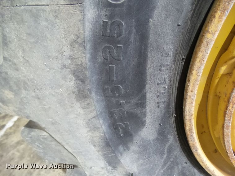 image for item GX9069 (5) Firestone 23.5-25 tires