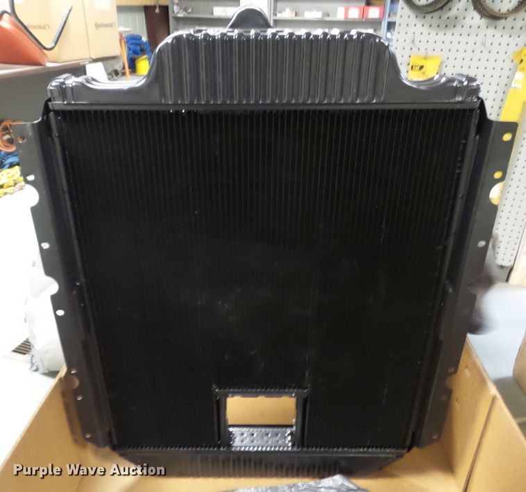 image for item GX9070 International 4700 radiator