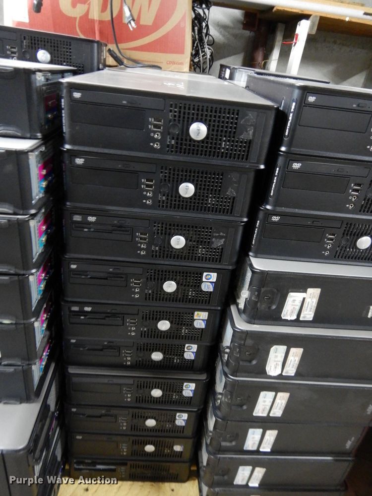 image for item HT9071 Approximately 84 Dell CPUs