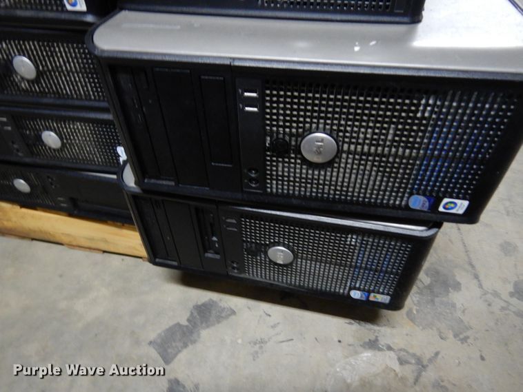 image for item HT9071 Approximately 84 Dell CPUs