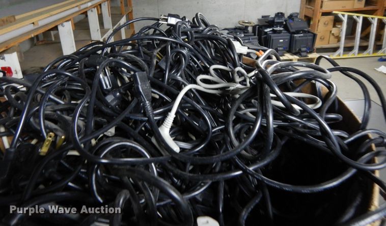 image for item HT9071 Approximately 84 Dell CPUs