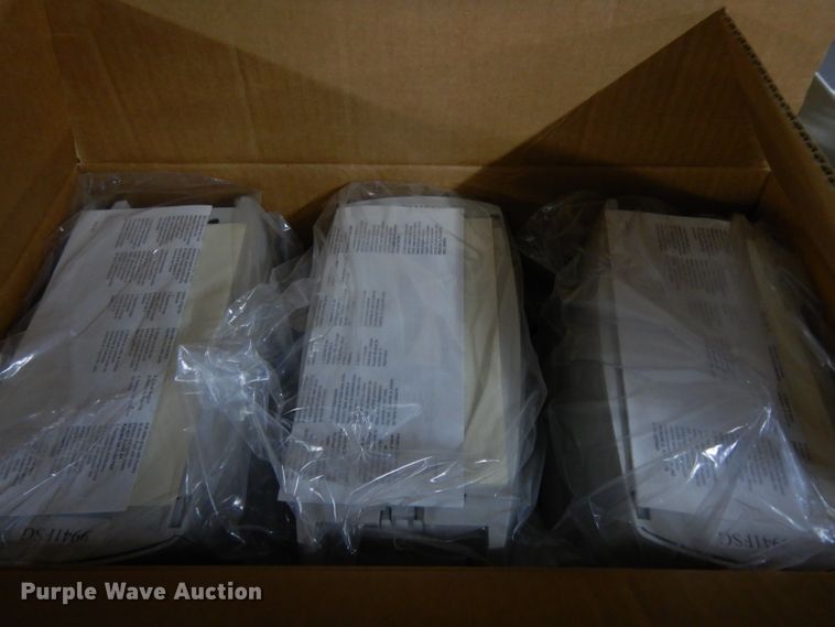 image for item HT9080 (15) boxes of liquid soap dispensers