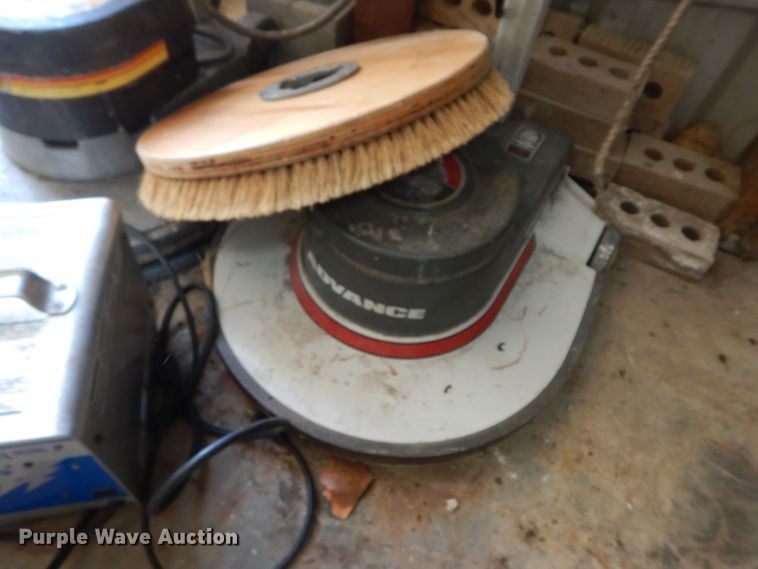 image for item HT9094 Janitorial equipment