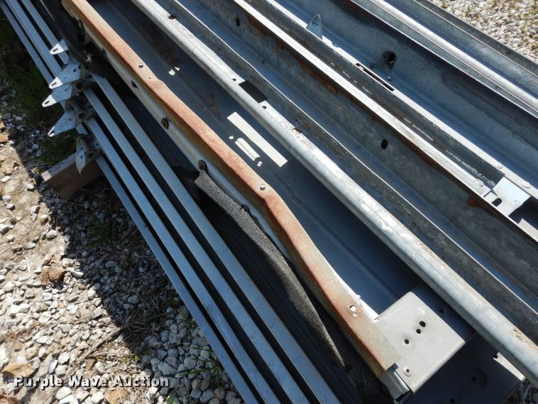 image for item HT9099 Garage door