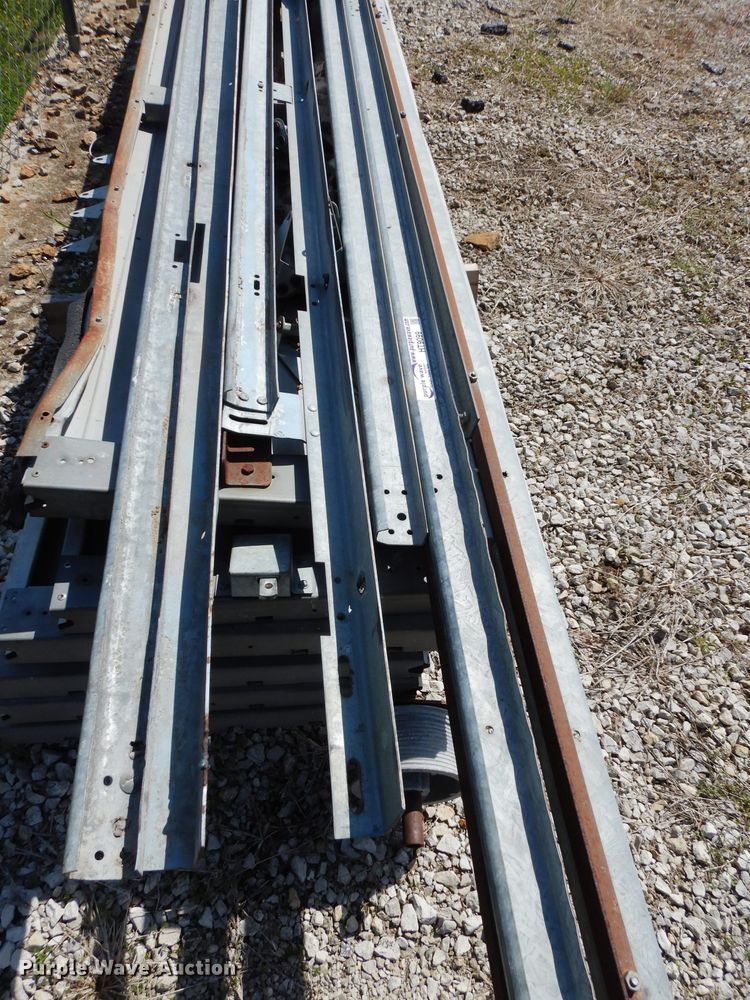 image for item HT9099 Garage door