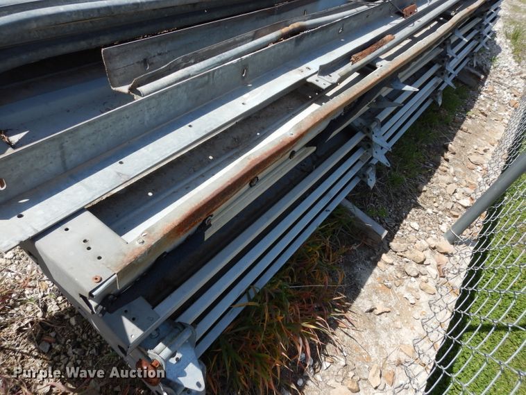 image for item HT9099 Garage door