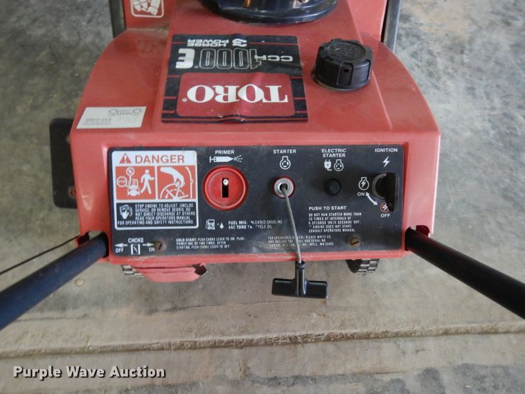 image for item HT9106 Toro CCR1000E snow blower