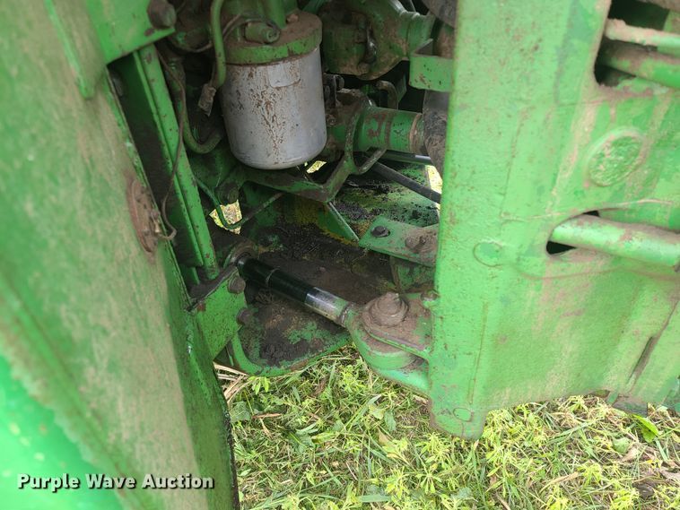 image for item DE2446 1975 John Deere 8430  4WD tractor