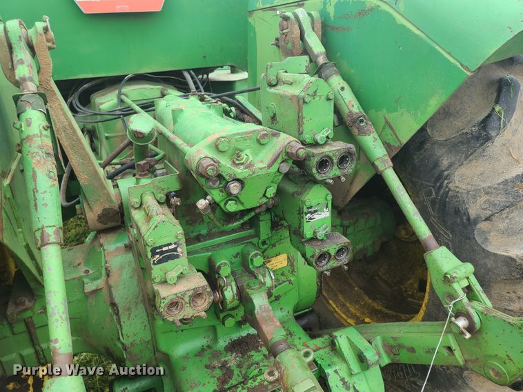 image for item DE2446 1975 John Deere 8430  4WD tractor