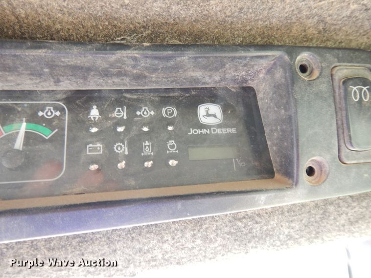 image for item DE5735 2000 John Deere 250  skid steer loader