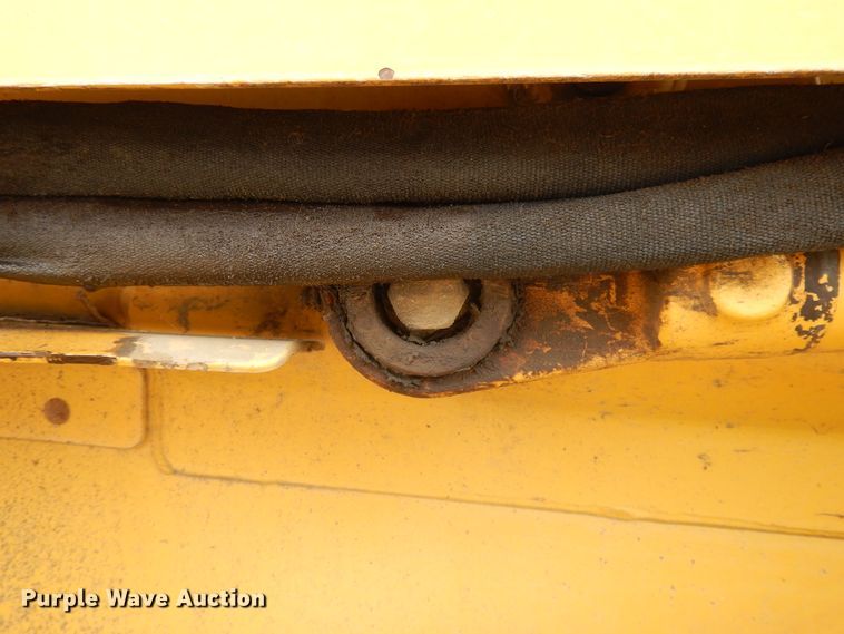 image for item DE5735 2000 John Deere 250  skid steer loader