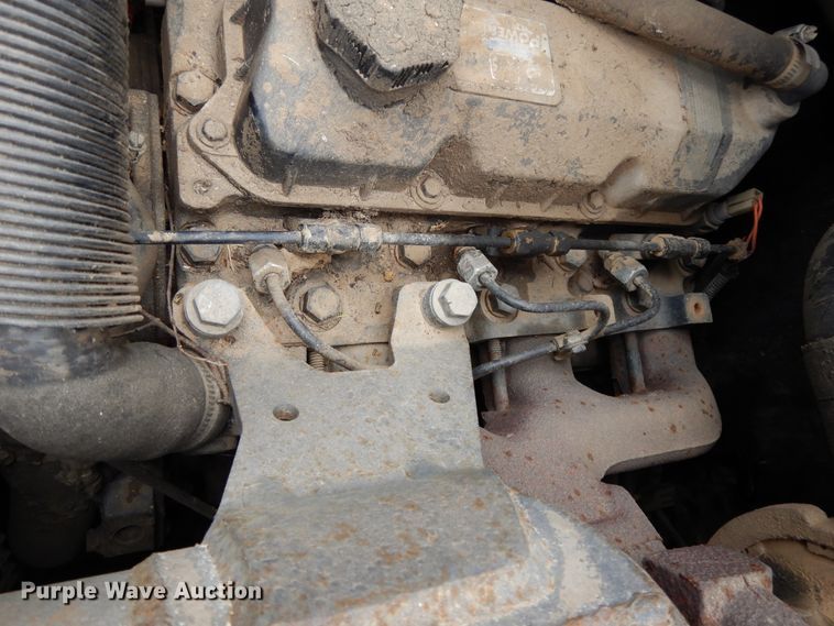 image for item DE5735 2000 John Deere 250  skid steer loader