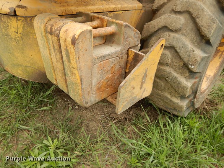 image for item DE5735 2000 John Deere 250  skid steer loader