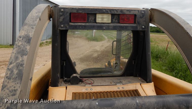 image for item DE5735 2000 John Deere 250  skid steer loader